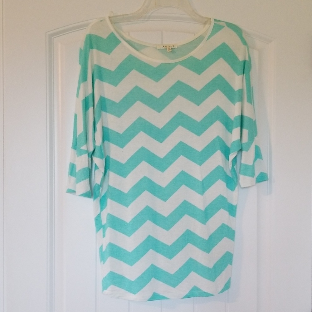 Chevron top
